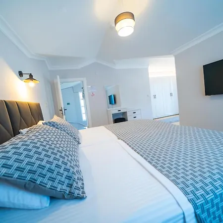 ヴィラ Necatibey Armutalan Daily Weekly *